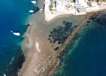 Ege'deki deprem fırtınası sonrası deniz çekildi, antik kentler ortaya çıktı: Uzmanlardan açıklamalar geldi