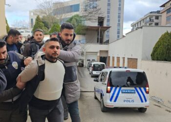 Eğlence Mekanında Silahlı Kavga: Ölü ve Yaralılar Var