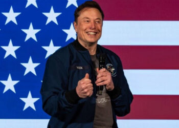 Elon Musk: ”Savunmaya çok para harcıyoruz, böyle giderse iflas ederiz”