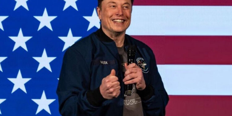 Elon Musk: ”Savunmaya çok para harcıyoruz, böyle giderse iflas ederiz”