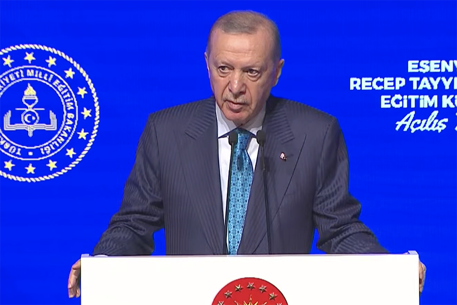 Erdoğan’dan ‘dijital mecra’ açıklaması: “Körpe dimağların işgal edilmesine seyirci kalamayız”