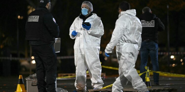 FRANSA | Mulhouse şehrinde bıçaklı terör saldırısı: Bir kişi hayatını kaybetti; üç polis yaralı