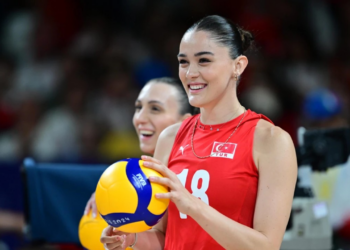 Fenerbahçe ile Adı Anılıyordu: Zehra Güneş İmzayı Attı