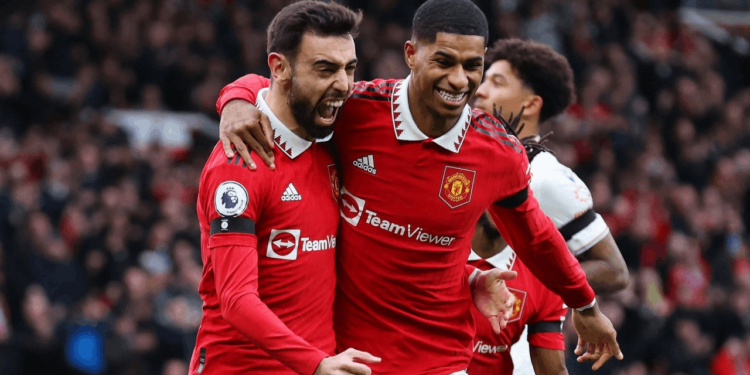 Fenerbahçe'nin İlgilendiği İddia Ediliyordu, Manchester'in Yıldızı Aston Villa'ya Gitti