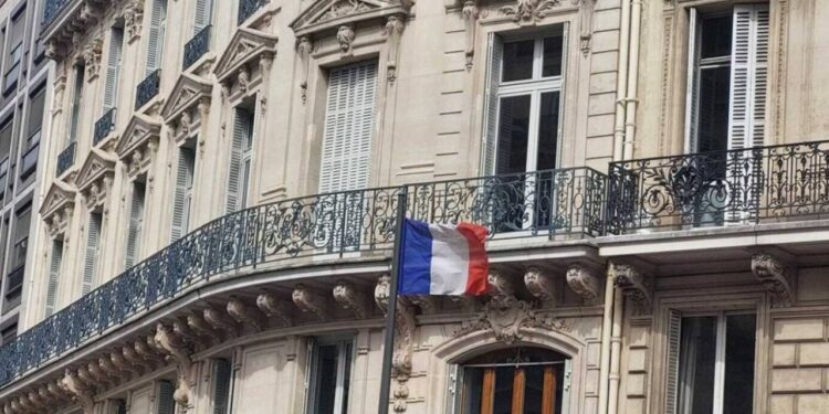 Fransa’daki Hükümet Krizi Sonlandı