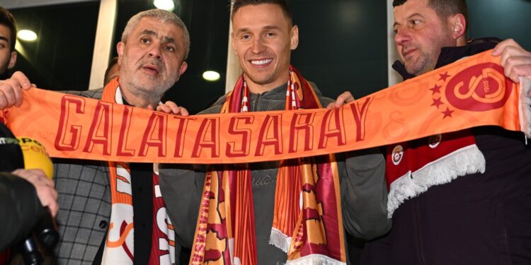 Galatasaray'ın Yeni Transferi Przemyslaw Frankowski, İstanbul'a Geldi