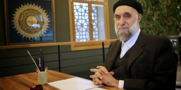 'Hattatların Reisi' Hasan Çelebi Hayatını Kaybetti