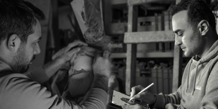 'Hikâyenin İki Yüzü' Sergisi, İstanbul'da