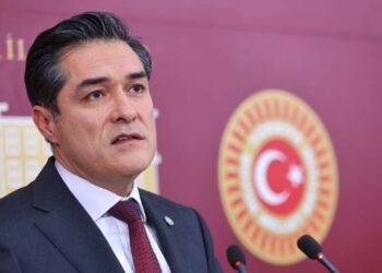 İYİ Partili Buğra Kavuncu'dan İktidara '6 Şubat' Tepkisi