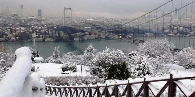 İmamoğlu, 3 gün sürmesi beklenen yoğun kar yağışına ilişkin alınan önlemleri açıkladı