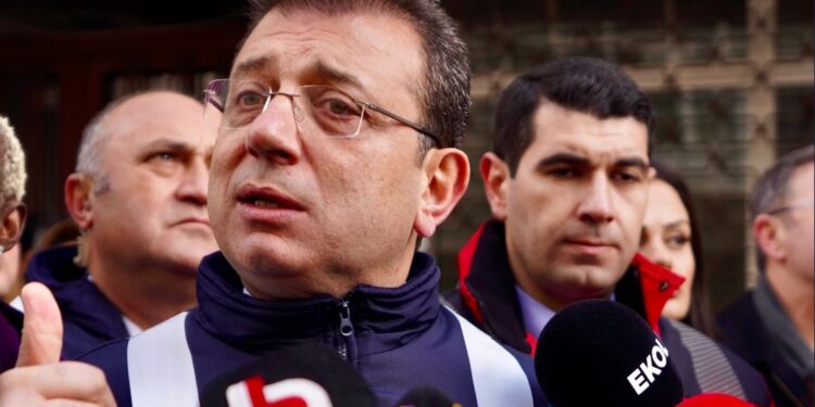 İmamoğlu: Bizans oyunları oynanıyor