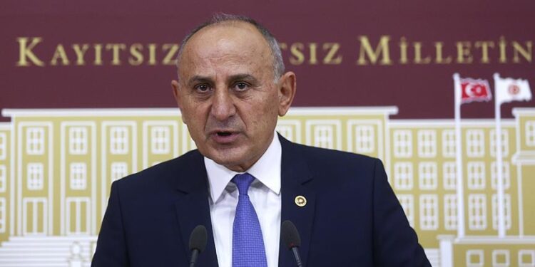 İmamoğlu’nun ön seçimde ilk rakibi belli oldu