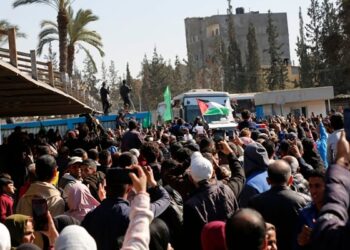 İsrail, dün salıverilmesi gereken Filistinli esirlerin serbest bırakılmasını askıya aldı