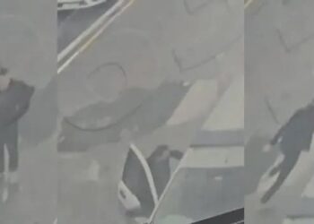 İstanbul’da devriye aracındaki polislere bıçaklı saldırı