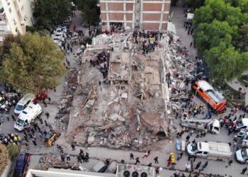 İzmir'in deprem riski İstanbul'dan fazla