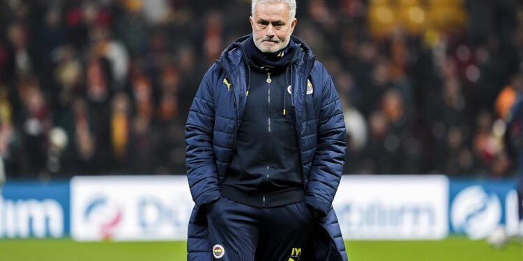 Jose Mourinho'dan Flaş Çıkış!