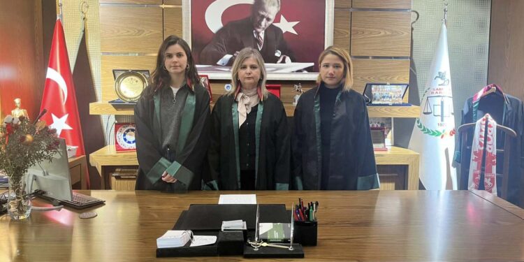 Kadın-erkek eşitliğini demokrasinin ve laik hukuk devletinin gereğidir