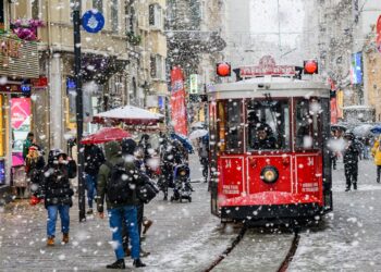 Kar geldi: 22 ilde okullar tatil