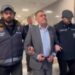 Kolunda polisle ifadeye gidiyor olma fotoğrafı artık kimi hallerde bir onur nişanesine dönüşmüştür