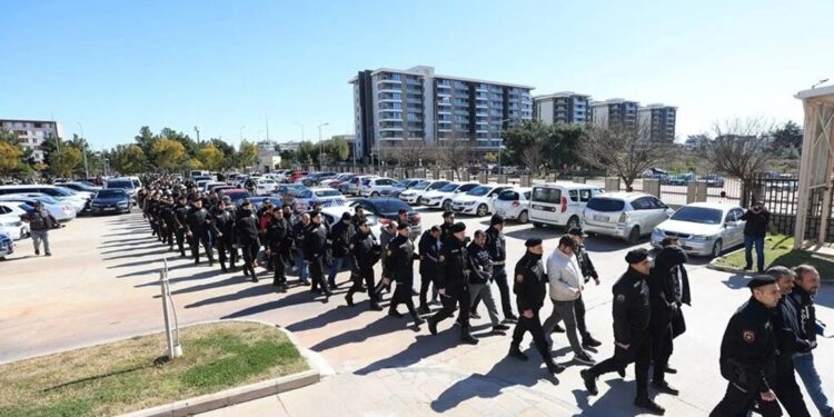 Maydanoz Döner'e operasyonda 126 tutuklama