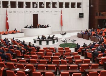 Meclis’te ‘suça sürüklenen çocuklar’ tartışması