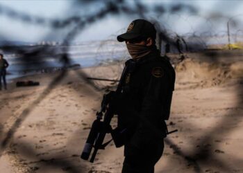 Meksika, ABD sınırını takviye ediyor