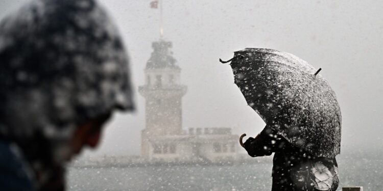 Meteoroloji'den Çok Sayıda İl İçin 'Kar' Uyarısı: Sarı ve Turuncu Kod Verildi