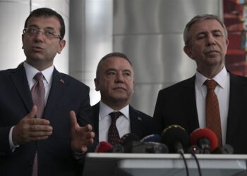 Muhittin Böcek'ten Dikkat Çeken Yorum: 'Birisi Cumhurbaşkanı Biri Başbakan Olur, Onlar Muhteşem Üçlü'