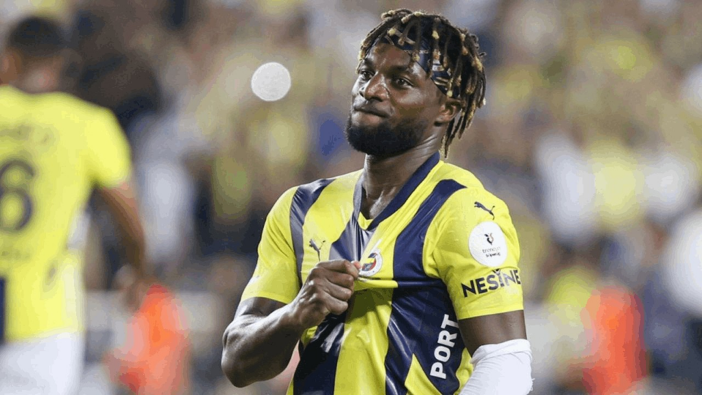 Napoli'ye Transferi Suya Düşen Maximin Kafaları Karıştırdı: 'Yakında Her Şeyi Açıklayacağım'