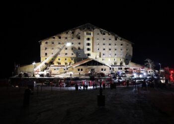 Otel yangınında ucu iktidar değen gözaltılar