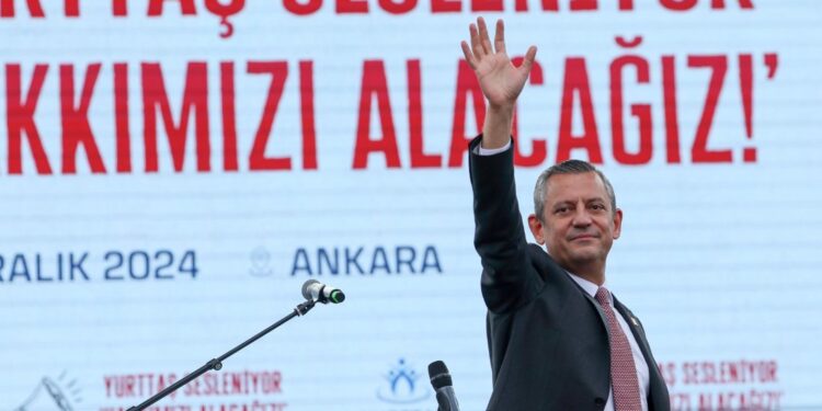 Özel, Yavaş'ı doğruladı, Erdoğan'a yüklendi!