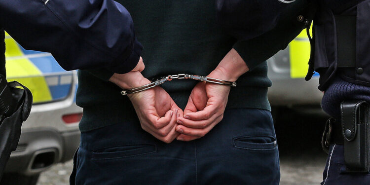 Özel harekat polisleri uyuşturucu kaçakçısı çıktı