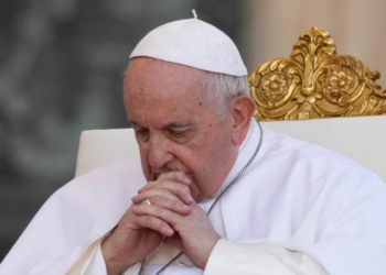 Papa Francis’in sağlık durumu ‘karmaşık’