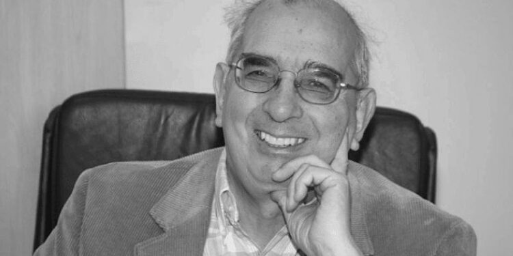 Prof. Dr. Feroz Ahmad kimdir?