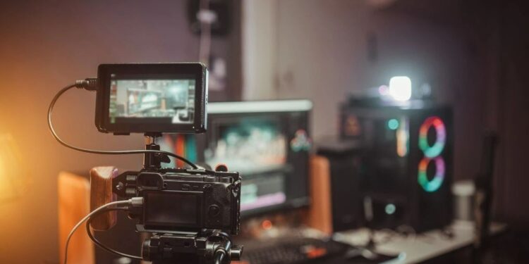 Resmi Gazete’den Duyuruldu! Sosyal Medya İçerik Üreticileri İçin KDV Kararı