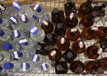 Sahte içkiden 104 kişi hayatını kaybetmişti; 34 kişi tutuklandı