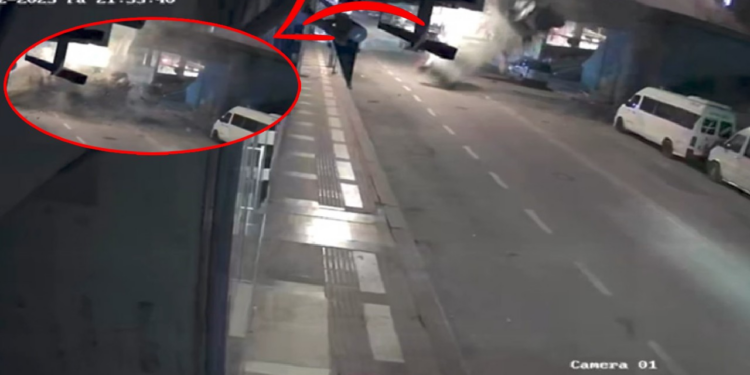 Şanlıurfa'da Freni Boşalan Kamyon Dehşet Saçtı