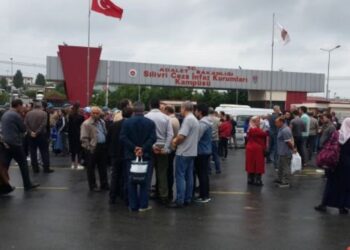 Silivri'de avukatlar, görüşme için boş kabin bulamıyor