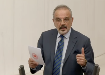 Sırrı Sakık, AKP’lilere Hüseyin Çelik’in sözlerini hatırlattı: “Bu günler geçecek, gideceksiniz!”