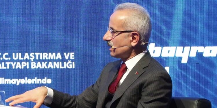 Sosyal medya kullanımında 16 yaş üzeri kuralını halkın yüzde 79.4'ü destekliyor