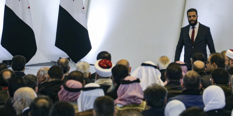 Suriye Ulusal Diyalog Konferansı: “Resmi kurumlar dışındaki silahlı oluşumlar yasa dışı gruplar olarak görülmeli”