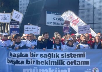 TTB’nin İstanbul’dan Ankara’ya yaptığı 'Beyaz Yürüyüş' Gebze’de: Sağlık sistemi çöktü