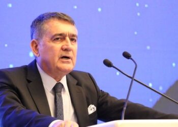 TÜSİAD Başkanı'ndan Manifesto Gibi Sunum! 'Çöken Bir Sistemdir'