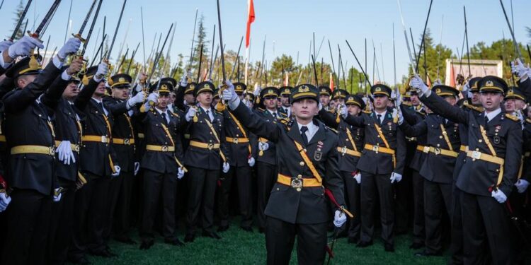 Teğmenlerin TSK'dan ihraç kararında gerekçe açıklandı