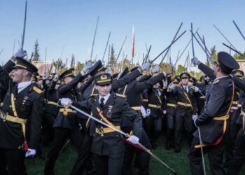 Teğmenlerin ihracına hayır demişti; bakın, ne yaptığı iddia edildi