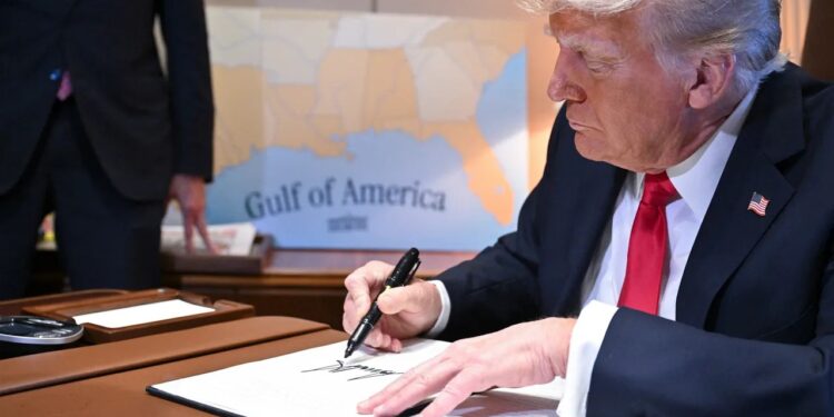 Trump İşareti Verdi: Meksika Körfezi'ni Önce Google Ardından Apple Değiştirdi