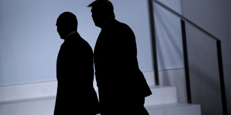 Kendini MİT mensubu olarak tanıtan AKP’li il yöneticisi ‘dolandırıcılıktan’ gözaltına alındı