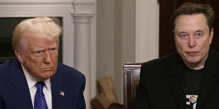 Trump, savaş için Zelenskiy’i suçladı: Oyu %4’e düştü, yüz milyarlarca dolarımıza ne oldu?