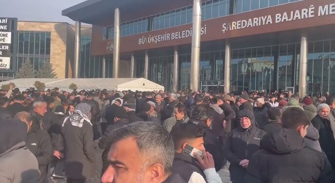 Van'da 15 Şubat'tan beri 70'i çocuk 348 kişi gözaltına alındı