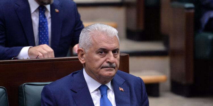 "Vatandaşlık tanımı gözden geçirilsin, yerel yönetimlere yetki devri yapılsın"
